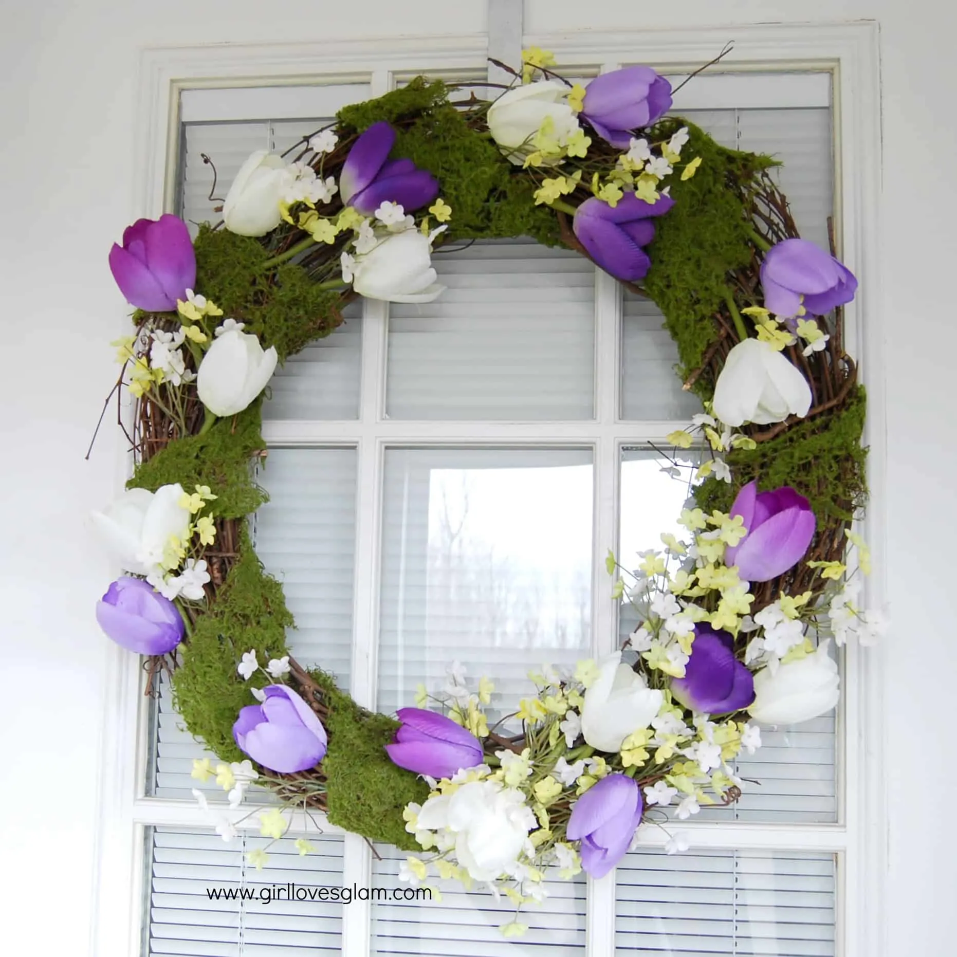 DIY Spring Wreath on www.girllovesglam.com #decor #spring #diy