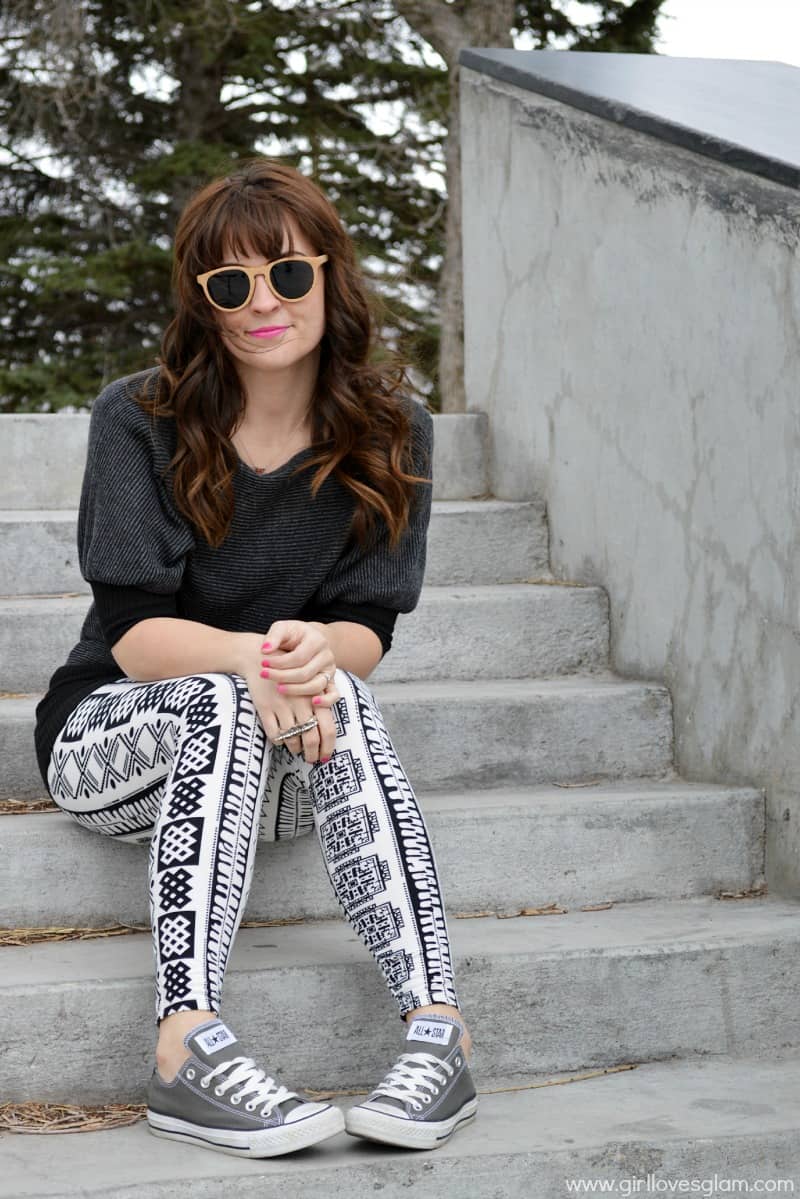 sweater and printed leggings outfit on www.girllovesglam.com