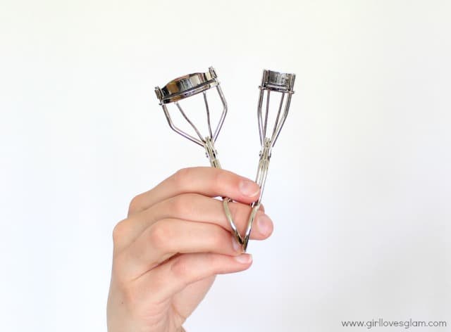 What Eyelash Curlers to use on www.girllovesglam.com