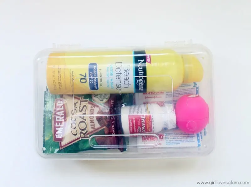 How to make a survival and first aid kit for summer #ad