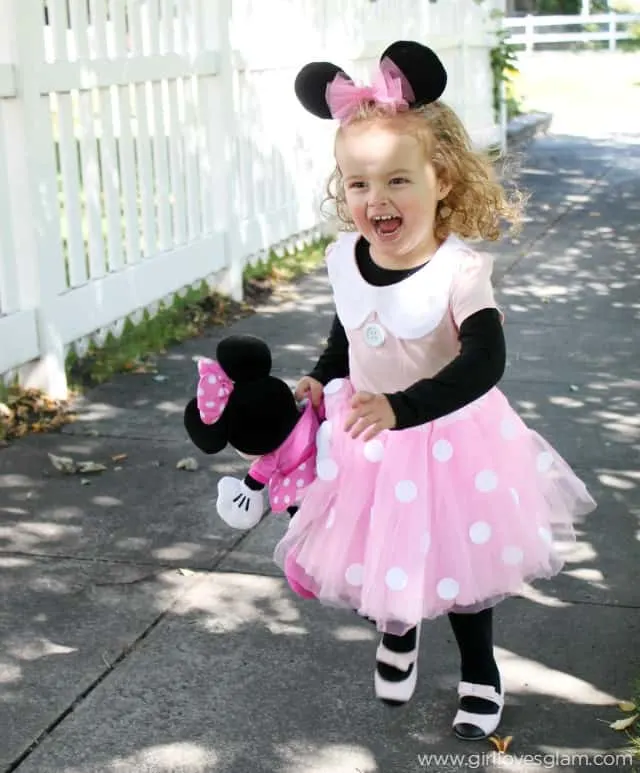 Homemade Minnie Mouse Costume on www.girllovesglam.com