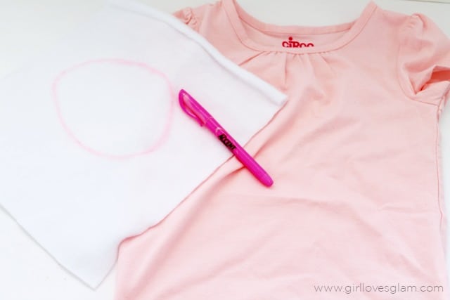 How to add a peter pan collar to a shirt on www.girllovesglam.com