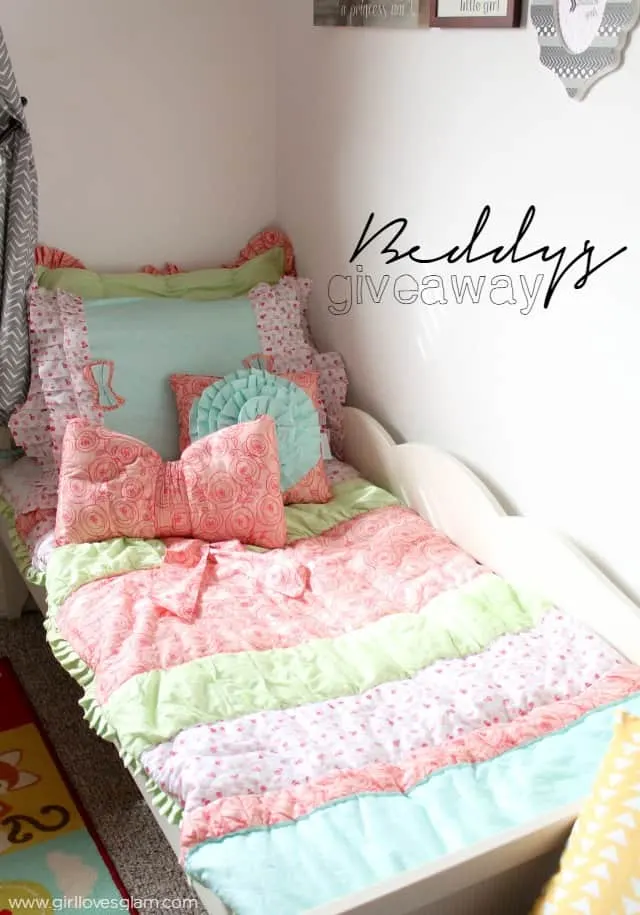 Beddy's Zipper Bedding Giveaway on www.girllovesglam.com