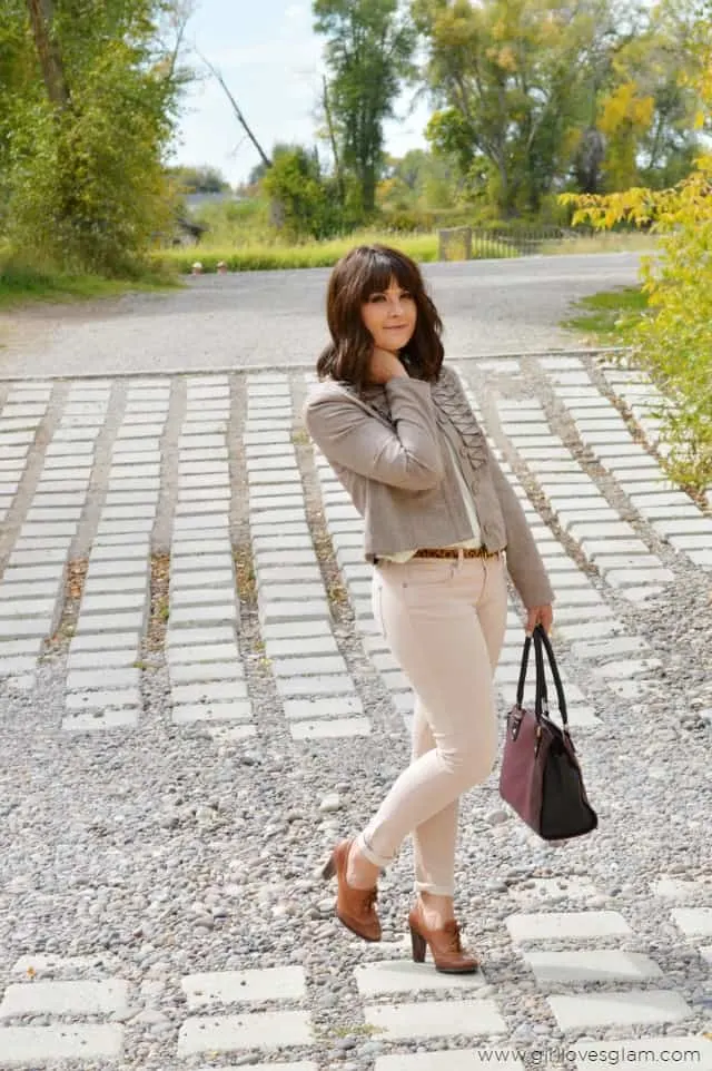 Fall Pastel Outfit on www.girllovesglam.com