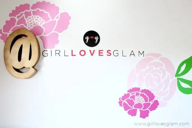 How to cut out extra large images on Silhouette on www.girllovesglam.com