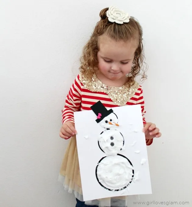 Winter Toddler or Preschool Craft on www.girllovesglam.com