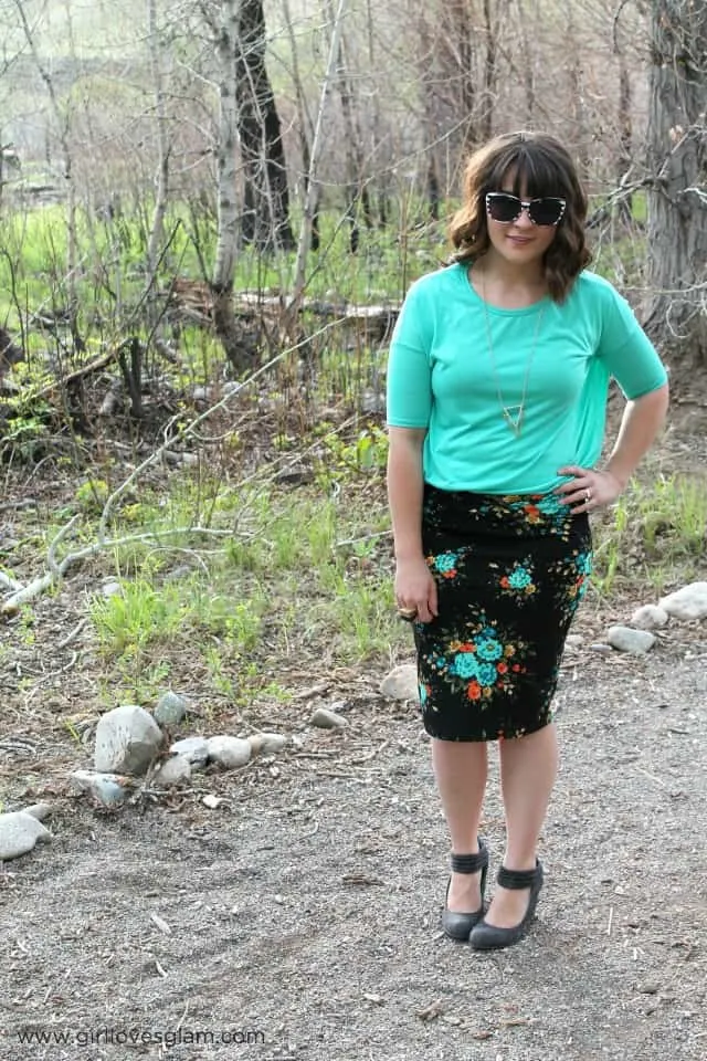 LulaRoe Skirt on www.girllovesglam.com