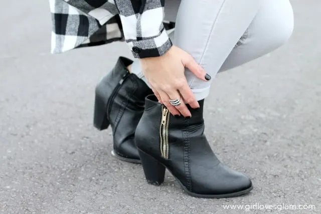 Awesome Black Fall Boots on www.girllovesglam.com
