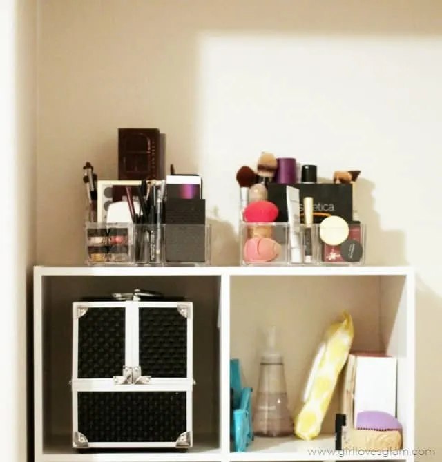 Organizing Makeup on www.girllovesglam.com