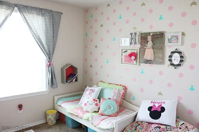 Little Girl Bedroom Makeover on www.girllovesglam.com