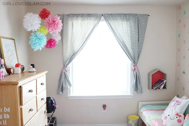 Bright Little Girl Bedroom Design on www.girllovesglam.com