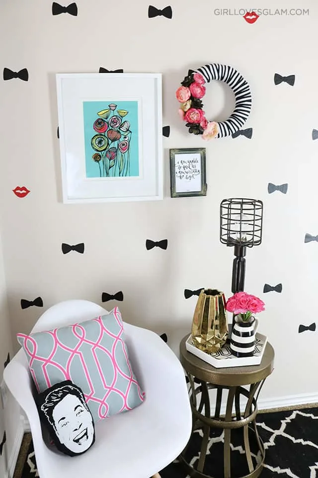 Office Bow Wall Inspired by Kate Spade on www.girllovesglam.com
