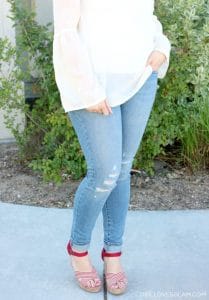 Levi's 711 Skinny Jeans Distressed on www.girllovesglam.com