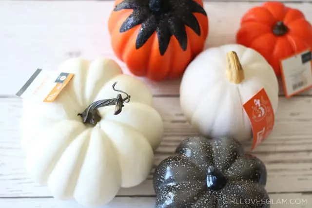 Easy Pumpkin Craft on www.girllovesglam.com