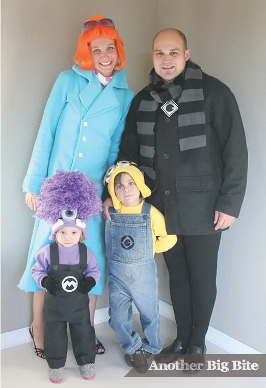 Despicable Me Family Halloween Costume