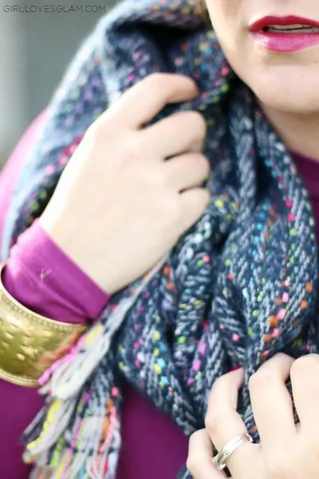 Textured Scarf on www.girllovesglam.com