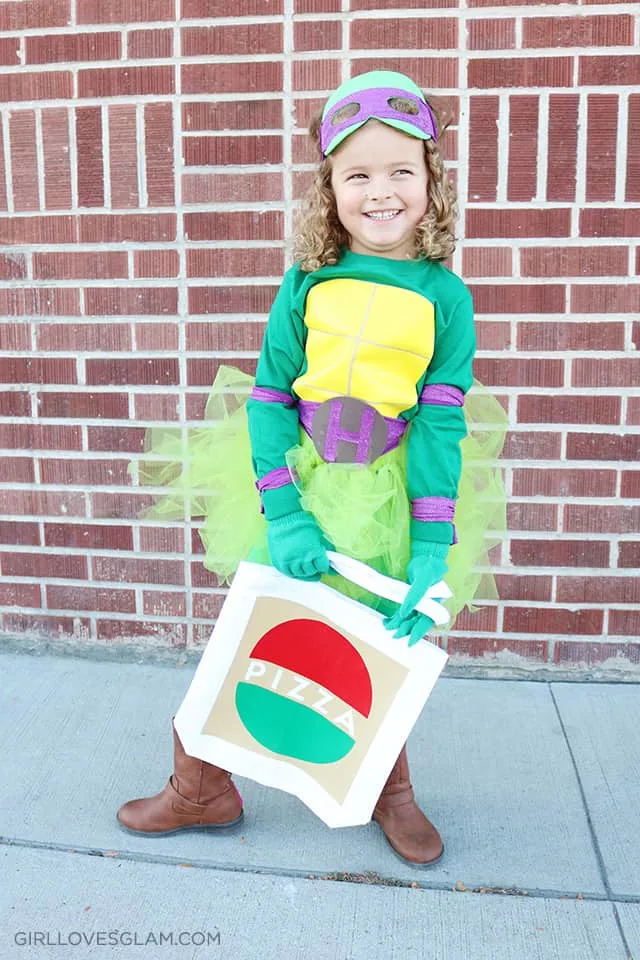 Pizza Bag for Ninja Turtle Costume on www.girllovesglam.com