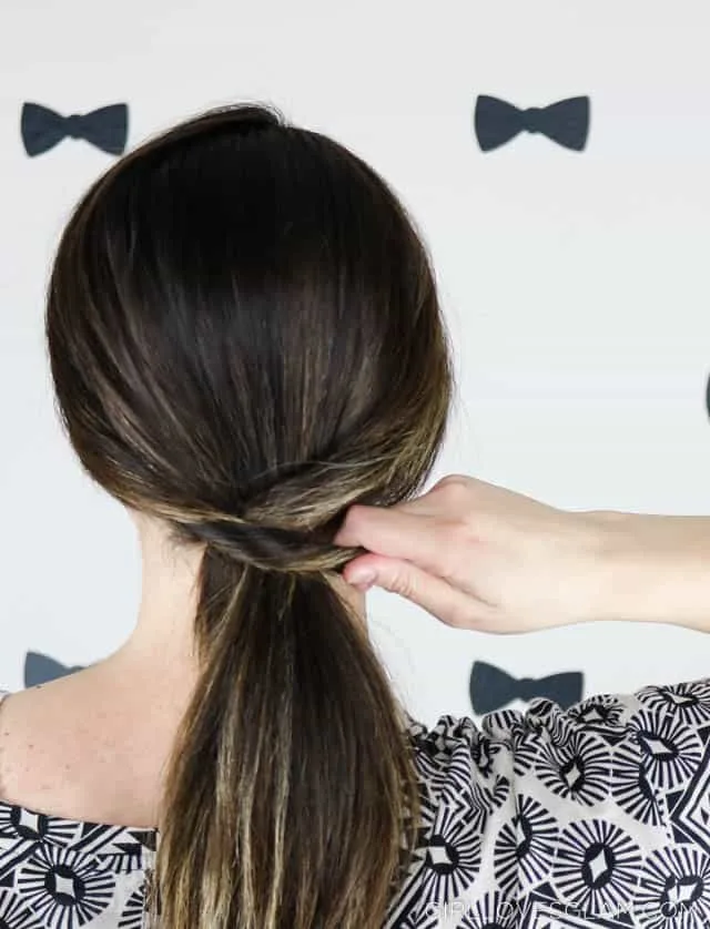 Creating a Low, Chic ponytail on www.girllovesglam.com
