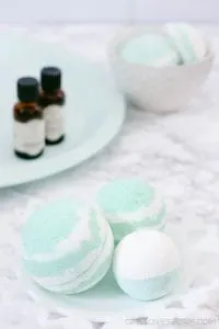 Bath Bombs for Sinus Relief on www.girllovesglam.com