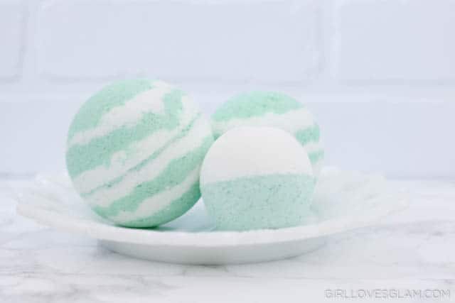 Bath Bomb Recipe for Colds on www.girllovesglam.com