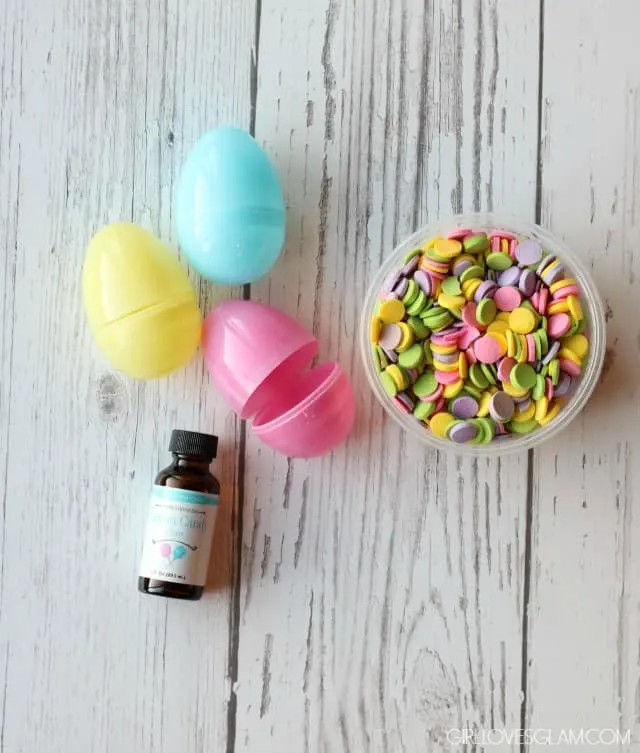 Easter Bath Bomb Tutorial on www.girllovesglam.com