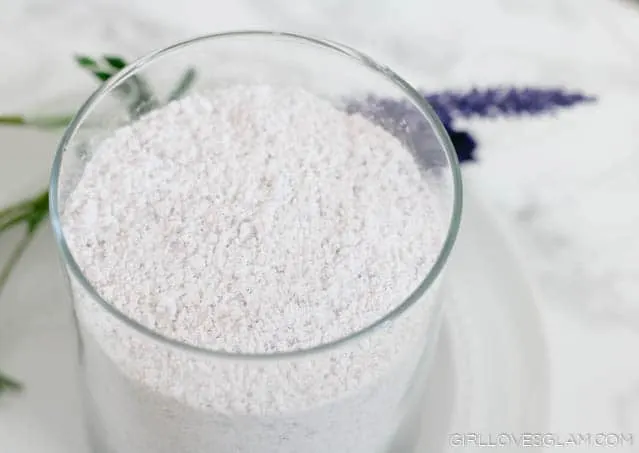 How to make bath salts on www.girllovesglam.com