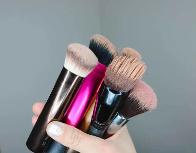 Makeup Brush Cleaning Before on www.girllovesglam.com
