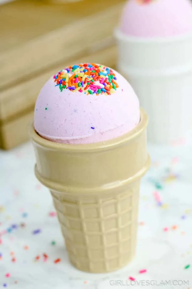 Ice Cream Bath Bomb tutorial on www.girllovesglam.com