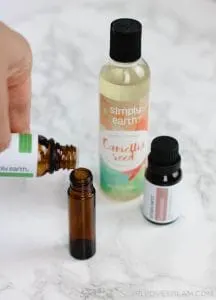 Making Homemade Eye Serum on www.girllovesglam.com