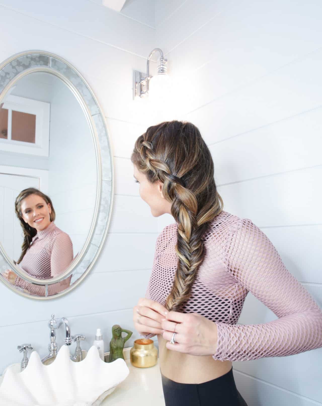 Perfect swimming hairstyles - girl loves glam