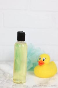 Bedtime Baby Bath on www.girllovesglam.com #bedtime #baby #bath