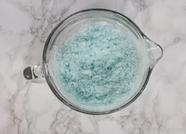 Bedtime Bath Salt Recipe on www.girllovesglam.com #bedtime #bath #salts