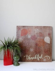 Thanksgiving Decor Sign on www.girllovesglam.com