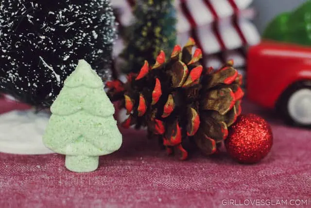 Bath Bombs for Christmas on www.girllovesglam.com