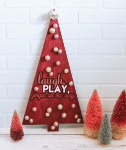 Christmas Decor Tutorial on www.girllovesglam.com