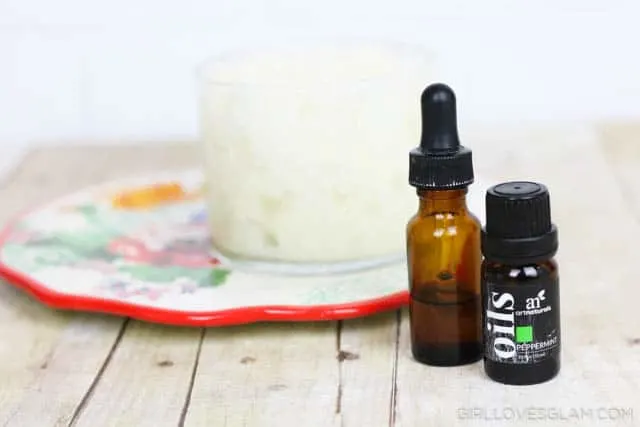 DIY Vanilla Mint Sugar Scrub on www.girllovesglam.com