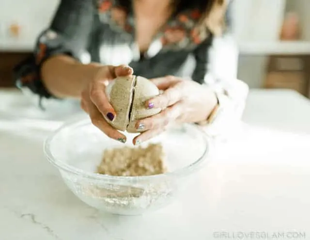 Using Bath Bomb Molds