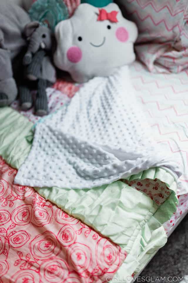 The Project Lady - DIY Twin-Sized Zipper Bedding Tutorial