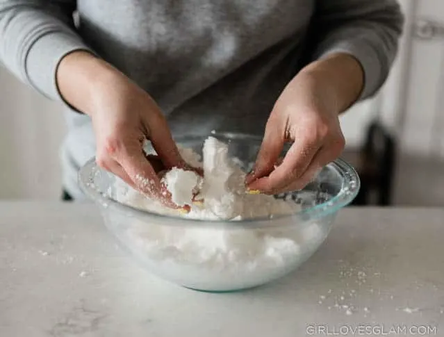 How to Make Bath Bomb Mixture