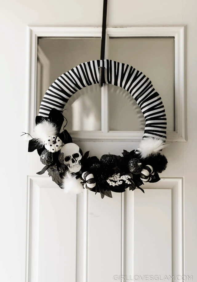 Black and White Halloween Wreath Tutorial