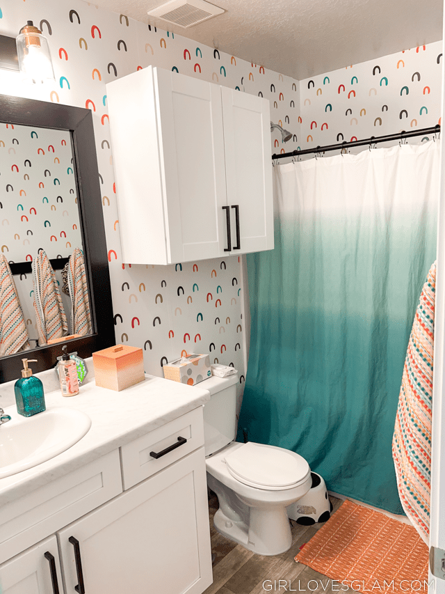 Kids Bathroom Makeover - Fashionable Hostess