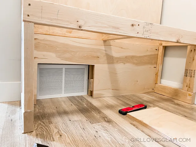 Building mudroom storage bench