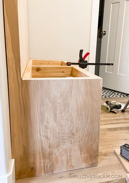 Mudroom bench tutorial